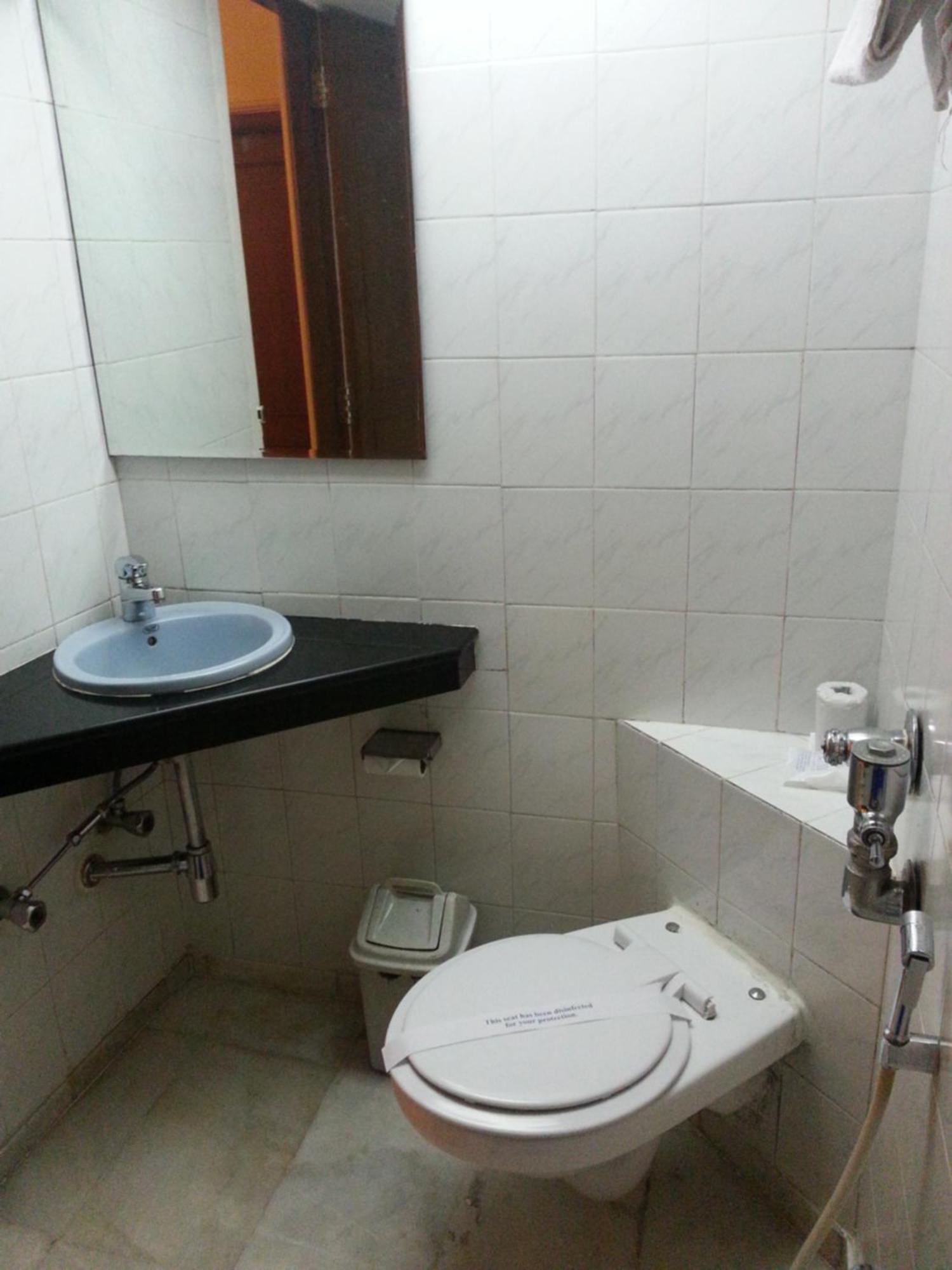Hotel Ashray International, Sion - Near Bkc Mumbai Exteriör bild