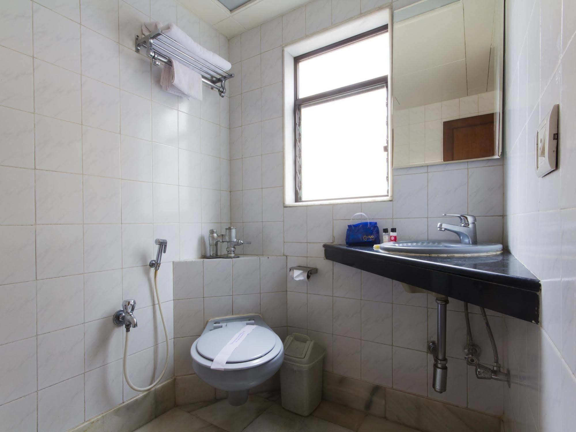 Hotel Ashray International, Sion - Near Bkc Mumbai Exteriör bild