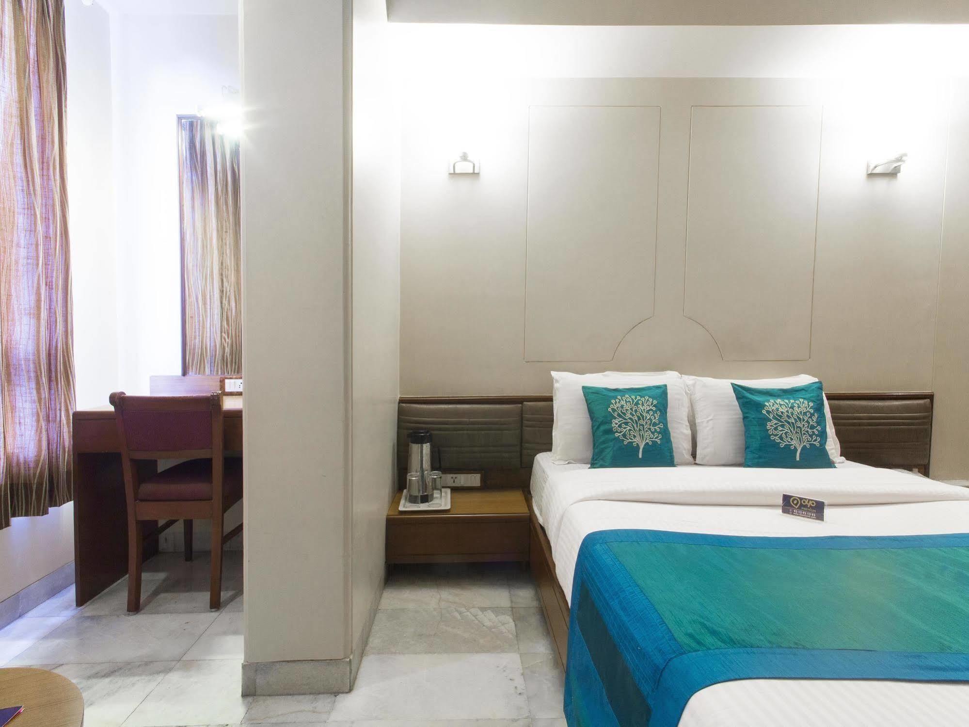 Hotel Ashray International, Sion - Near Bkc Mumbai Exteriör bild