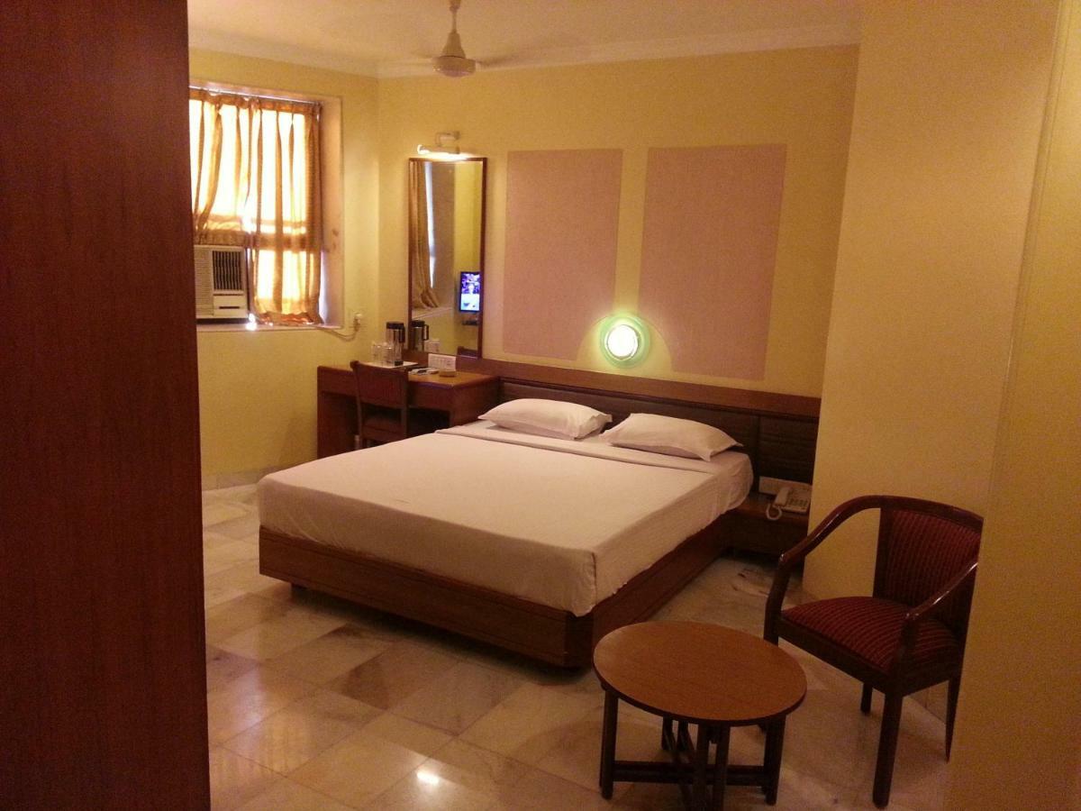 Hotel Ashray International, Sion - Near Bkc Mumbai Exteriör bild